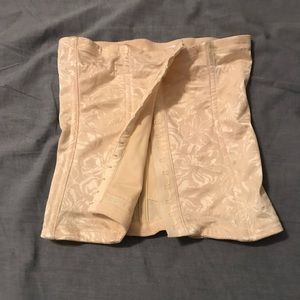 Corset/waist trainer